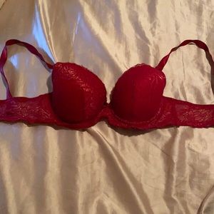 38 C Red push-up bra